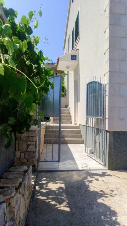 Apartments Iris Korčula Екстериор снимка
